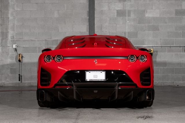2022 Ferrari 812 Competizione Coupe - 22947900 - 3