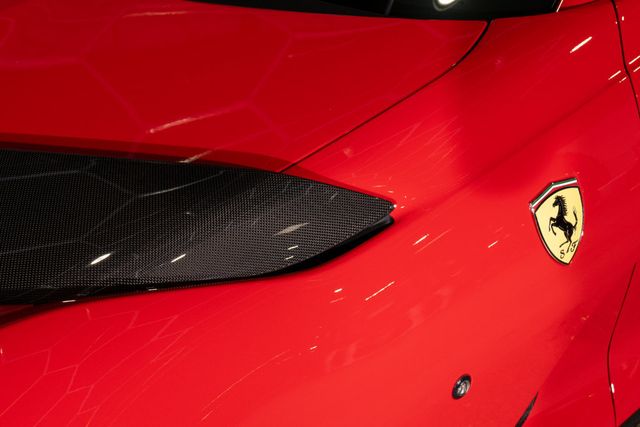 2022 Ferrari 812 Competizione Coupe - 22947900 - 41