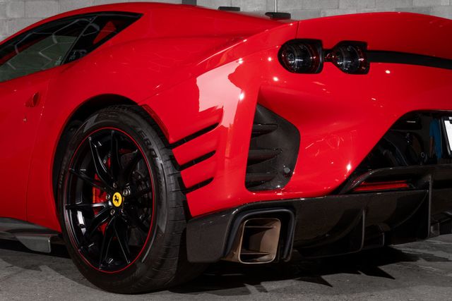 2022 Ferrari 812 Competizione Coupe - 22947900 - 44