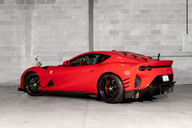 2022 Ferrari 812 Competizione Coupe - 22947900 - 4