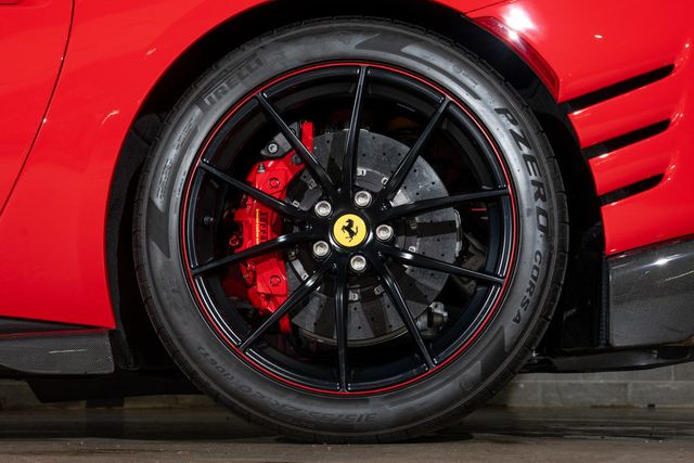 2022 Ferrari 812 Competizione Coupe - 22947900 - 57