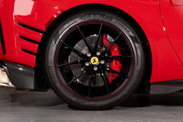 2022 Ferrari 812 Competizione Coupe - 22947900 - 58