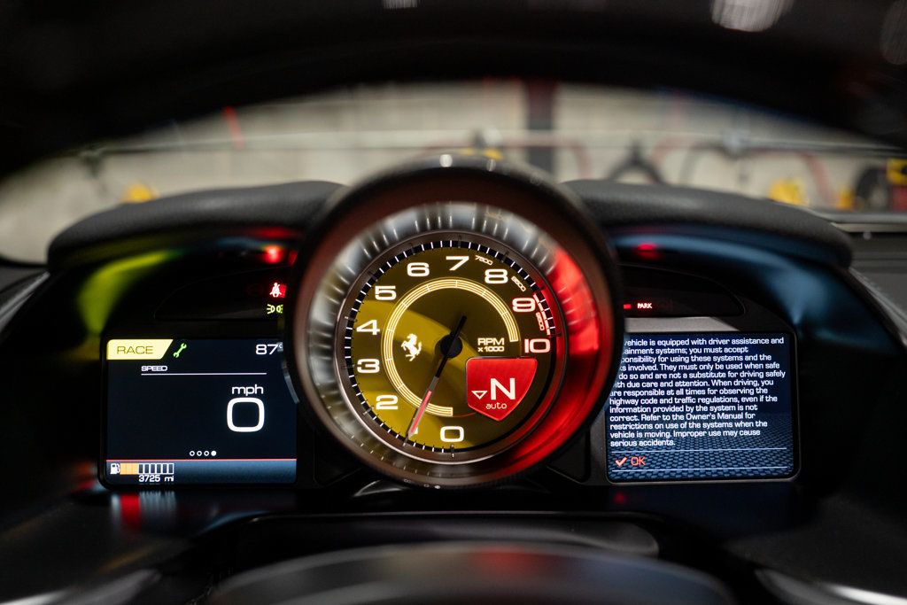 2022 Ferrari 812 GTS Base photo 11