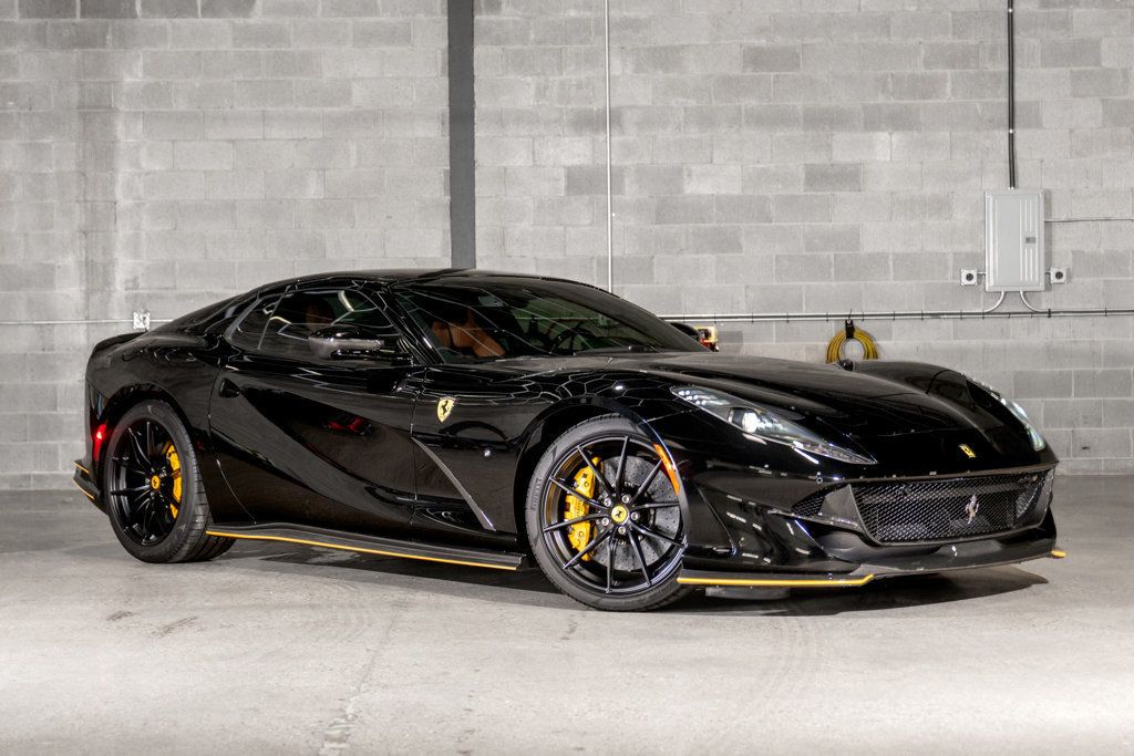 2022 Ferrari 812 GTS Base photo 20