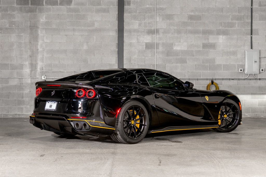 2022 Ferrari 812 GTS Base photo 22
