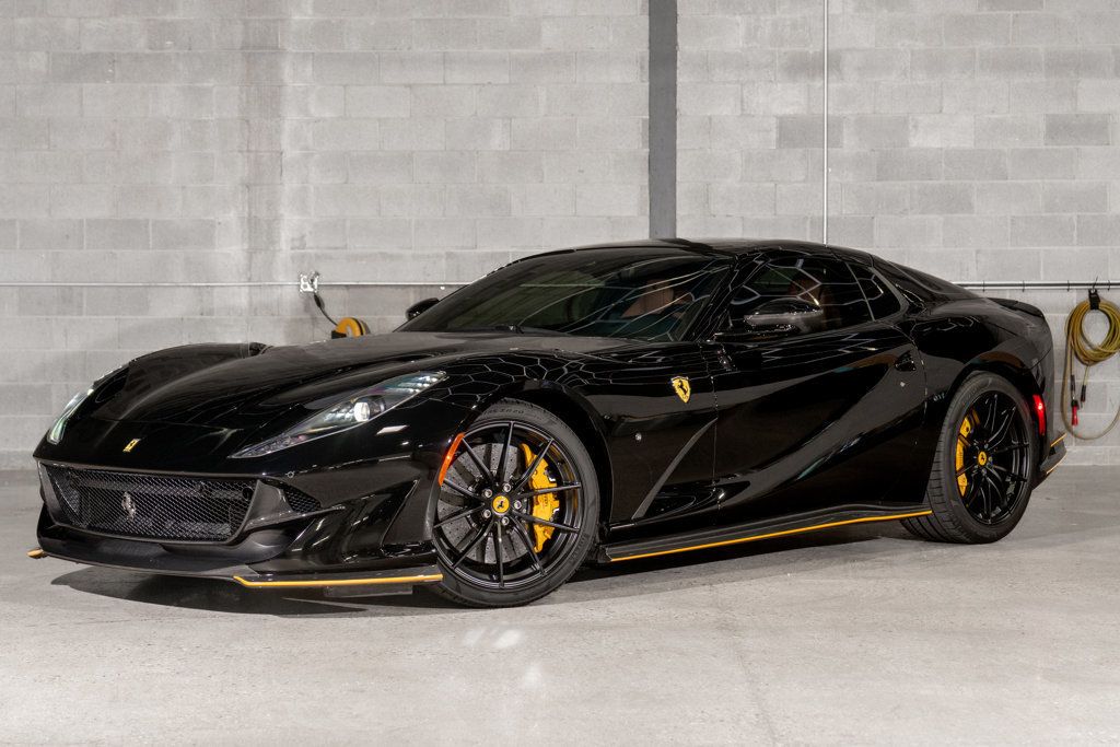 2022 Ferrari 812 GTS Base photo 25