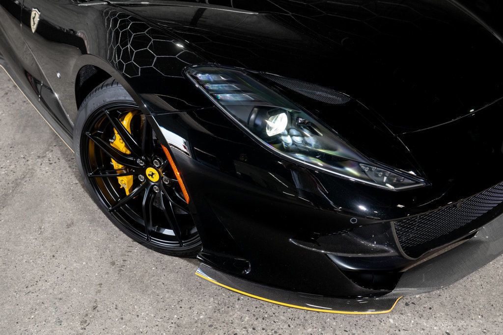 2022 Ferrari 812 GTS Base photo 26