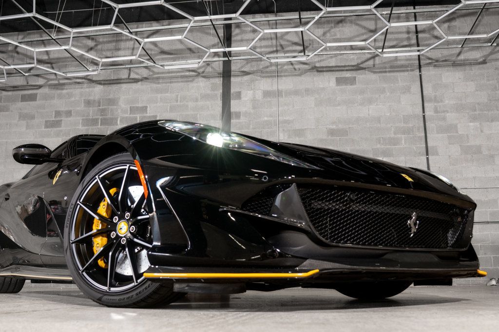 2022 Ferrari 812 GTS Base photo 27