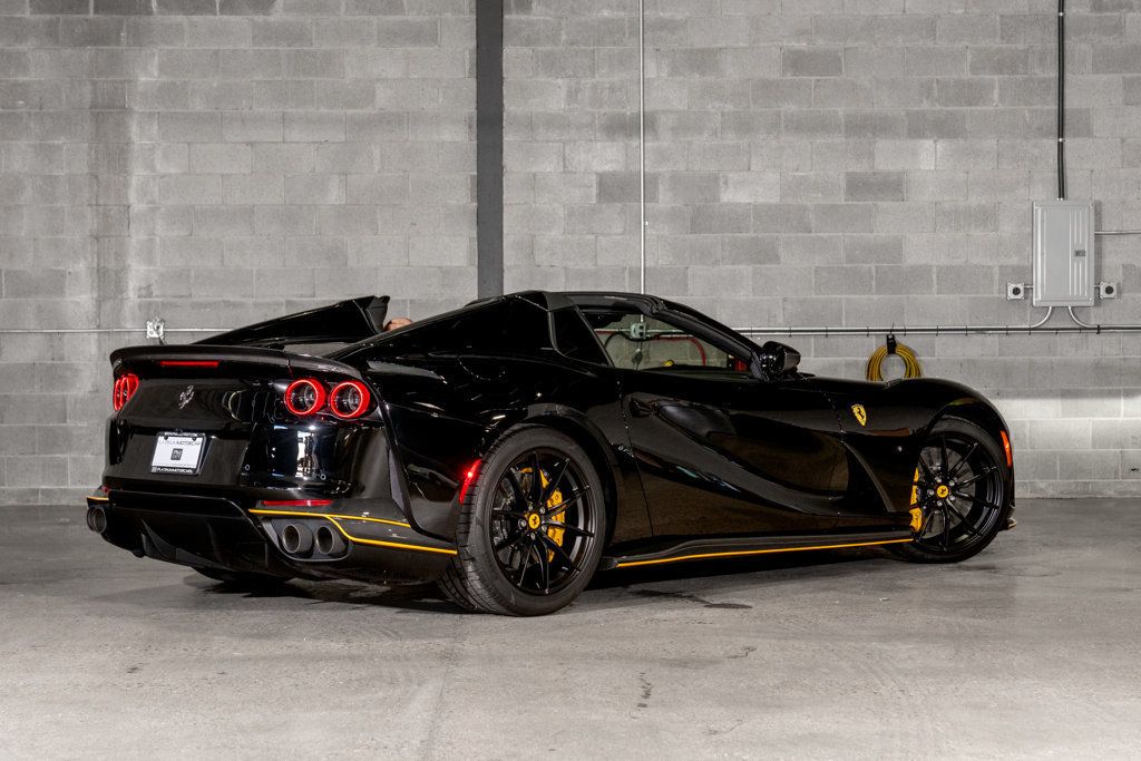 2022 Ferrari 812 GTS Base photo 3