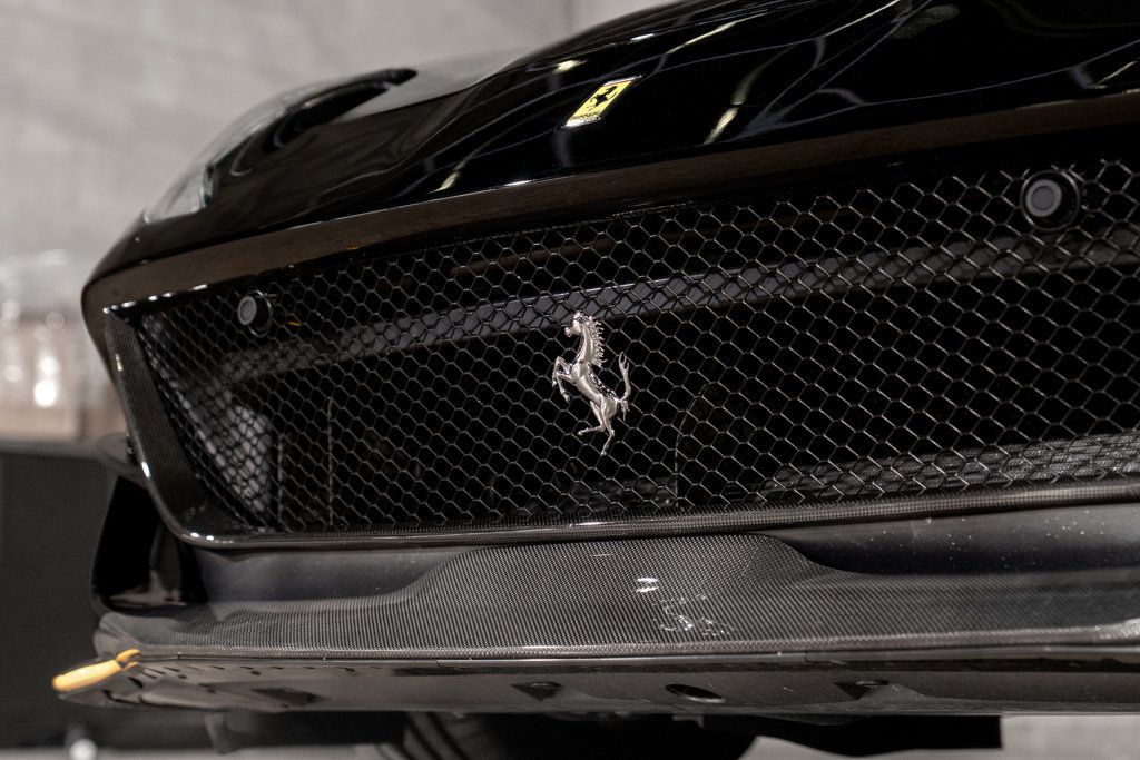 2022 Ferrari 812 GTS Base photo 28