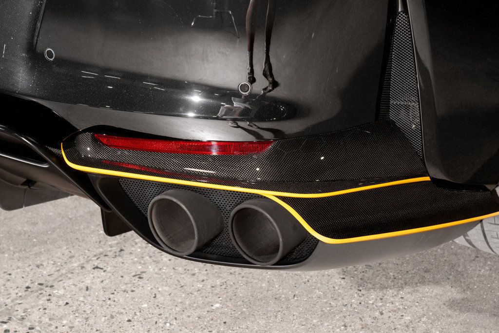 2022 Ferrari 812 GTS Base photo 35