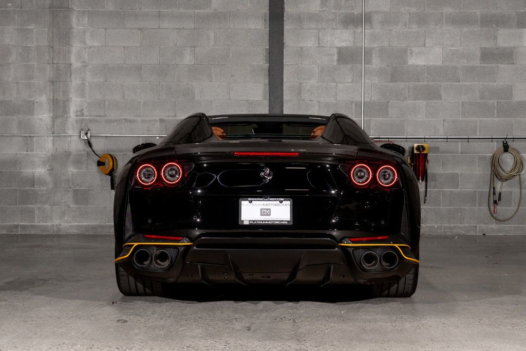2022 Ferrari 812 GTS Base photo 4