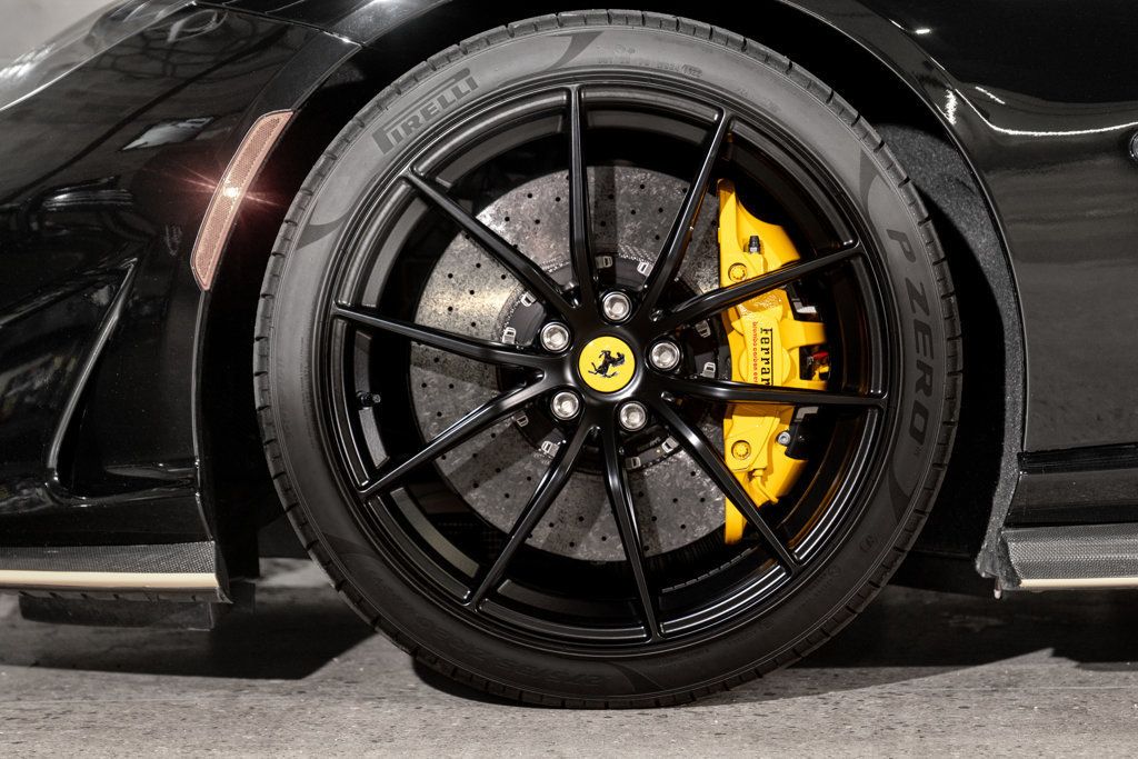 2022 Ferrari 812 GTS Base photo 43