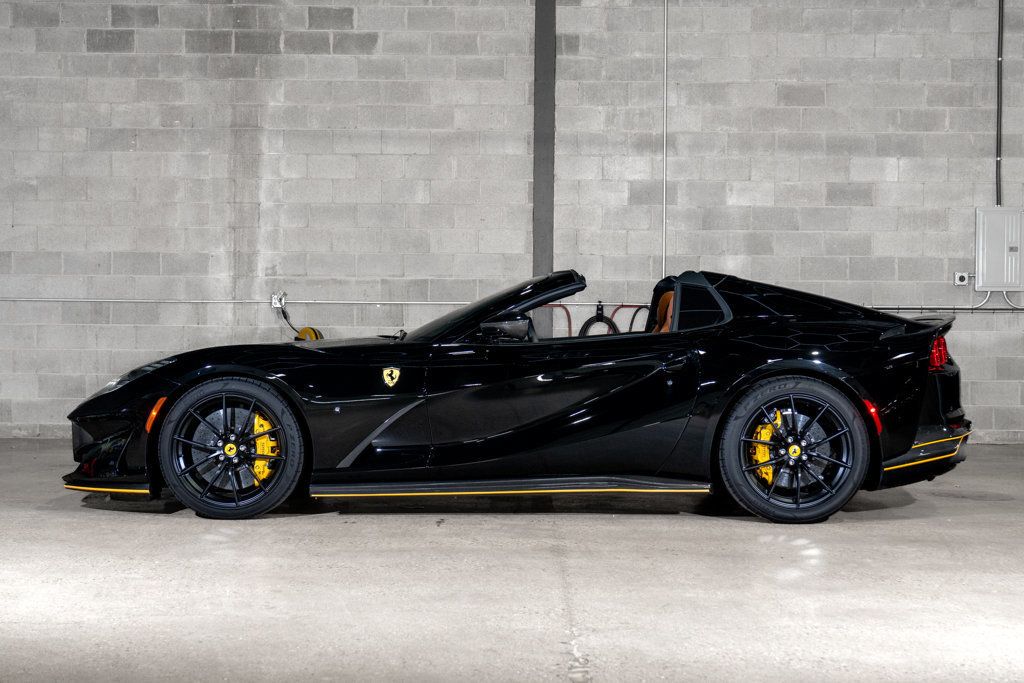2022 Ferrari 812 GTS Base photo 6