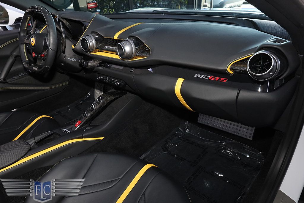2022 Ferrari 812 GTS Convertible - 23004347 - 24
