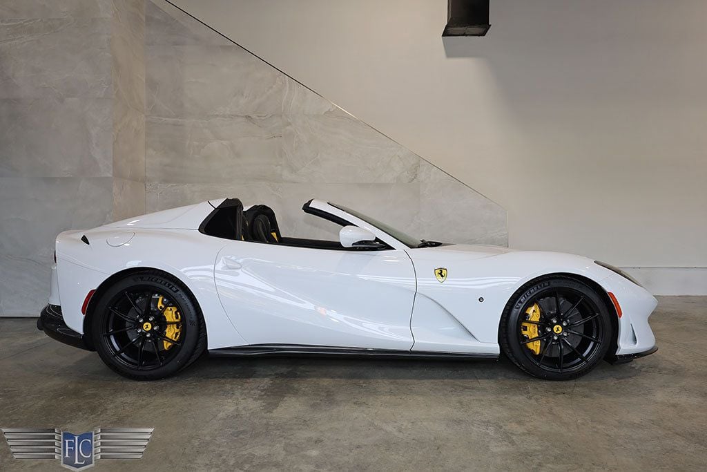 2022 Ferrari 812 GTS Spider - 22151763 - 1