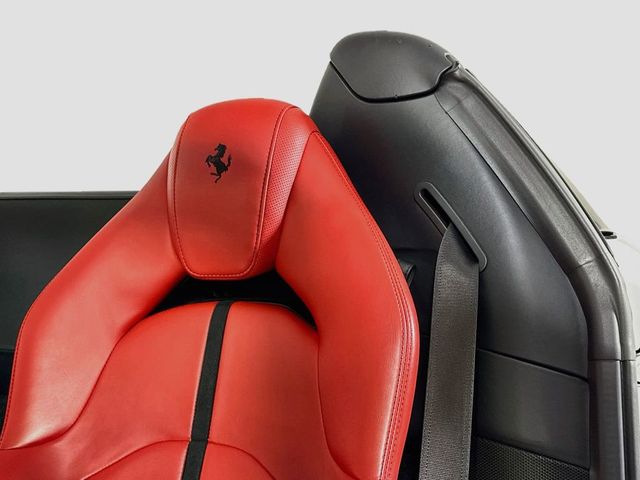 2022 Ferrari F8 Spider Convertible - 23066560 - 18