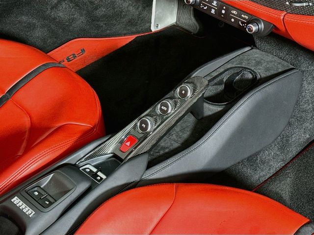 2022 Ferrari F8 Spider Convertible - 23066560 - 20