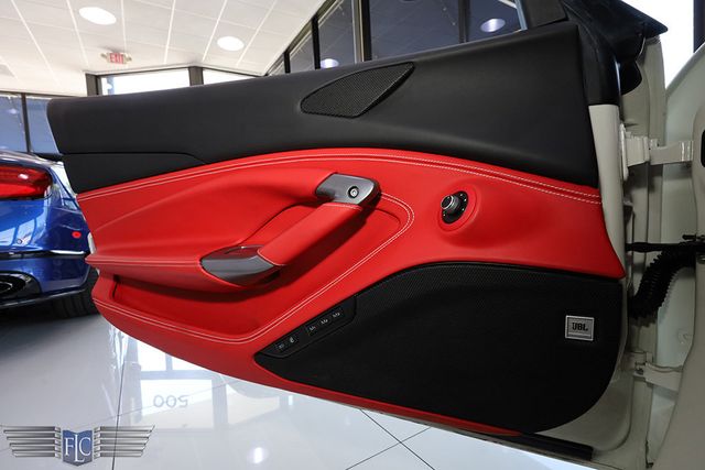 2022 Ferrari F8 Tributo Coupe - 23040328 - 21