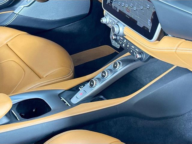 2022 Ferrari Portofino M Base - 23044083 - 24