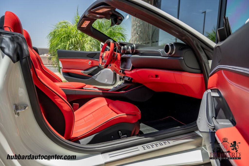 2022 Ferrari Portofino M Convertible - 23036359 - 25