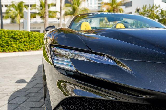 2022 Ferrari SF90 Spider Convertible - 22986484 - 40