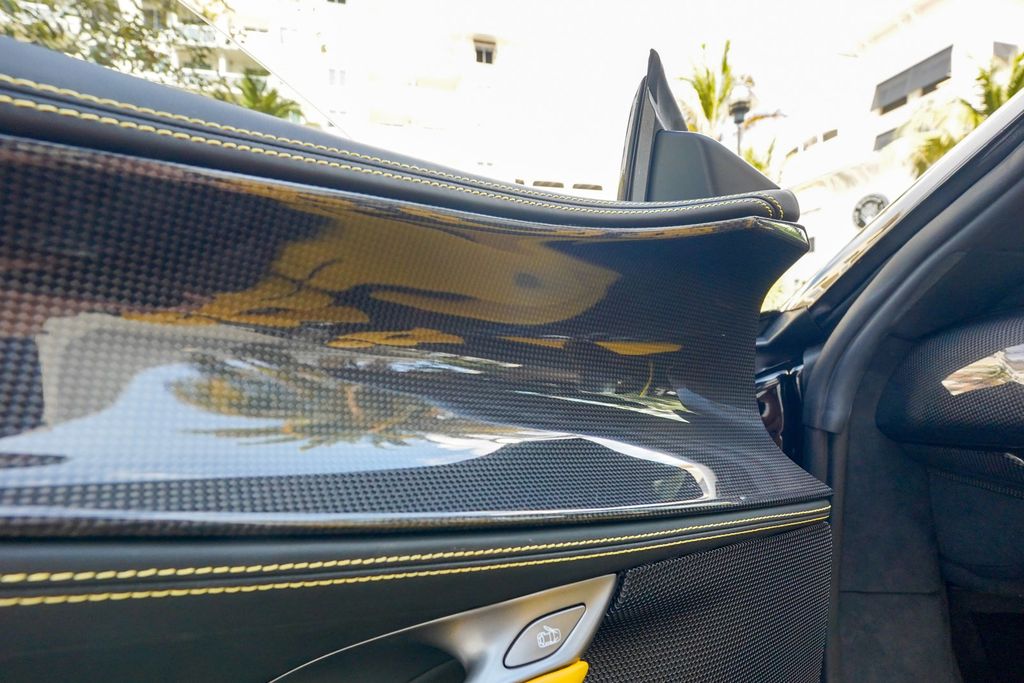 2022 Ferrari SF90 Spider Convertible - 22986484 - 55