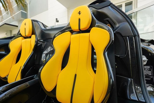 2022 Ferrari SF90 Spider Convertible - 22986484 - 60