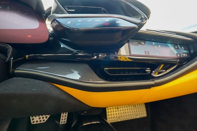 2022 Ferrari SF90 Spider Convertible - 22986484 - 75