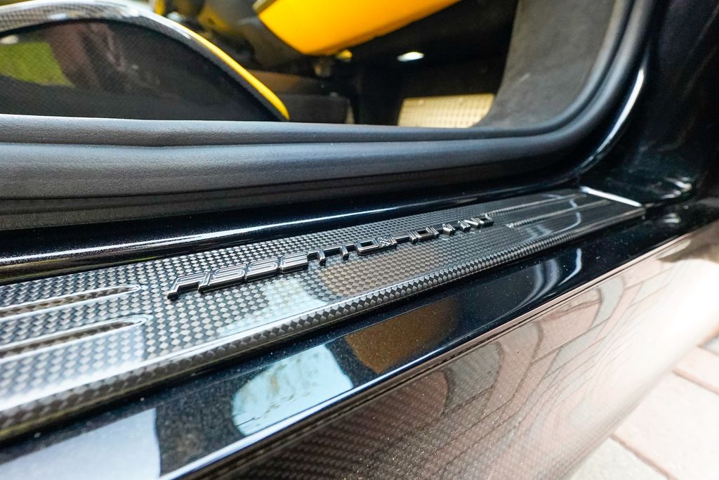 2022 Ferrari SF90 Spider Convertible - 22986484 - 84