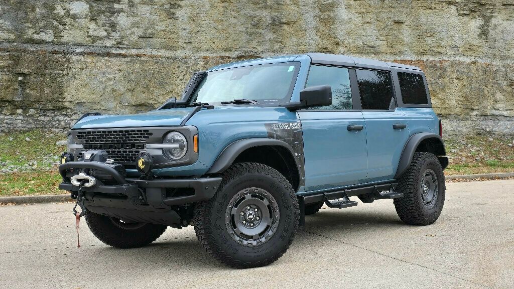 2022 Ford Bronco 2022 FORD BRONCO EVERGLADES ADVANCE LOW MILES CLEAN CAR ! - 22711887 - 1