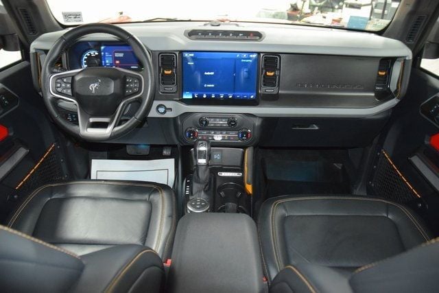 2022 Ford Bronco Badlands - 22944465 - 24