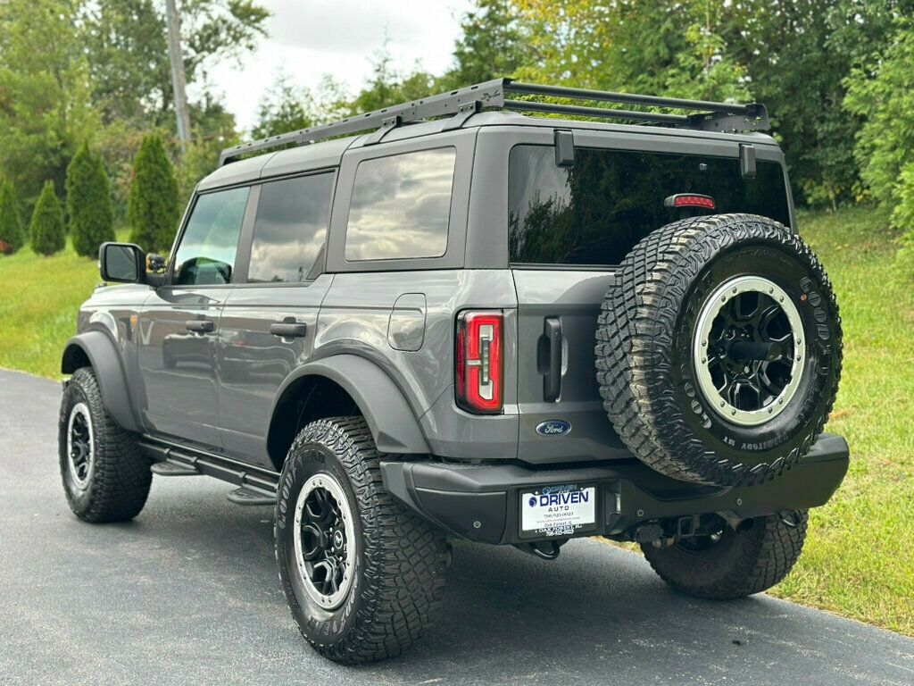 2022 Ford Bronco Badlands photo 9