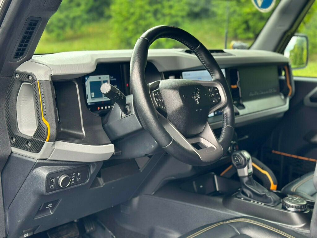 2022 Ford Bronco Badlands photo 29