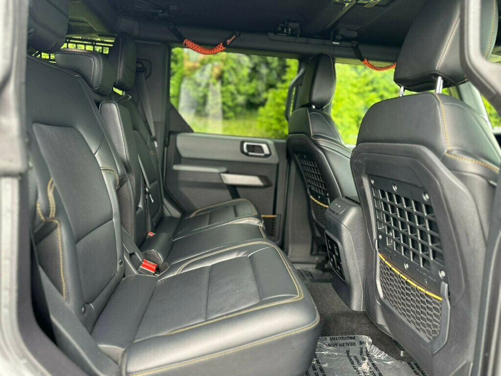 2022 Ford Bronco Badlands photo 40