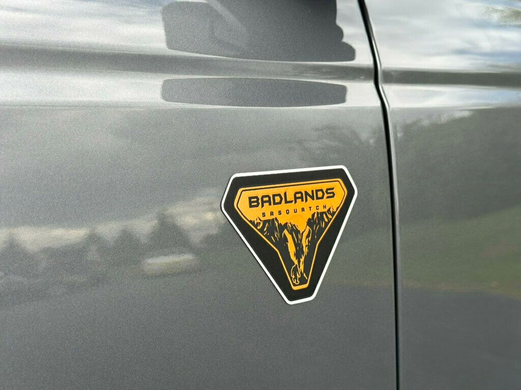 2022 Ford Bronco Badlands photo 7
