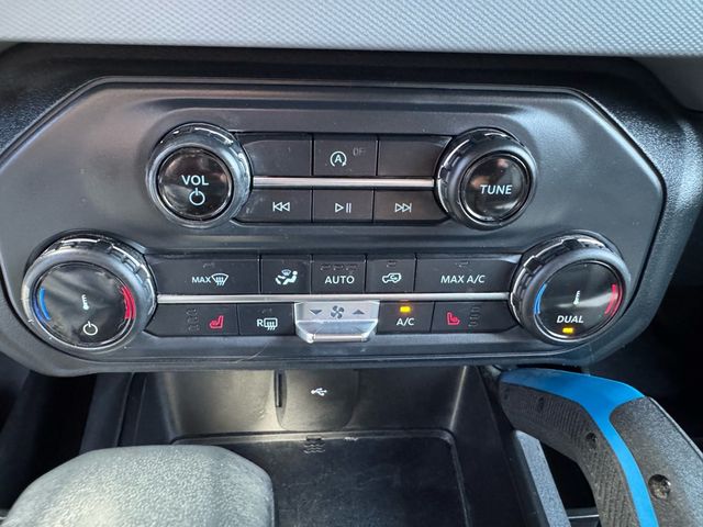 2022 Ford Bronco Black Diamond - 23029002 - 19