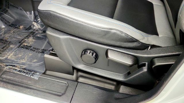 2022 Ford Bronco Black Diamond 4 Door 4x4 w/ Equipment Group 322A Mid Package - 23010068 - 10