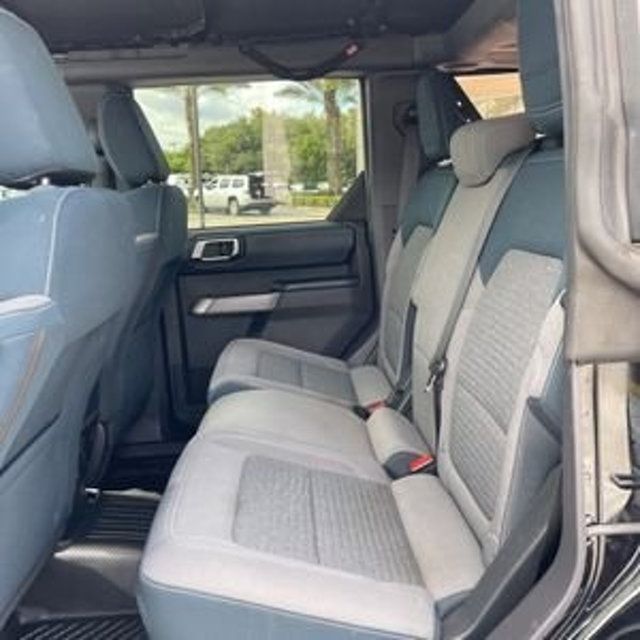 2022 Ford Bronco Outer Banks - 22938956 - 24