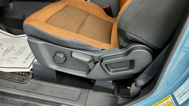 2022 Ford Bronco Outer Banks 2 Door Advanced 4x4 w/ Sasquatch & Lux Pkg - 23040962 - 9