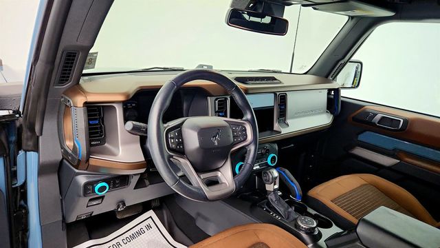 2022 Ford Bronco Outer Banks 2 Door Advanced 4x4 w/ Sasquatch & Lux Pkg - 23040962 - 10