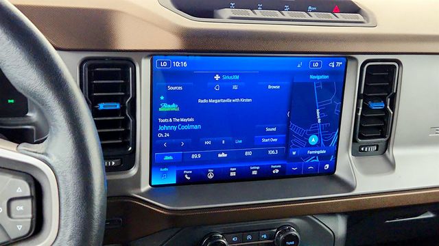 2022 Ford Bronco Outer Banks 2 Door Advanced 4x4 w/ Sasquatch & Lux Pkg - 23040962 - 16