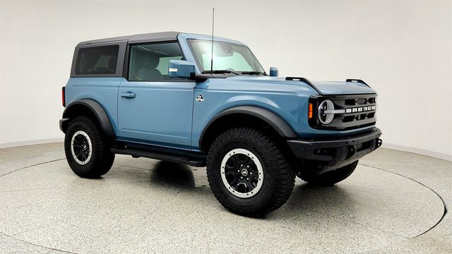 2022 Ford Bronco Outer Banks 2 Door Advanced 4x4 w/ Sasquatch & Lux Pkg - 23040962 - 2