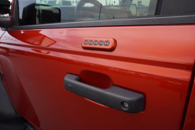 2022 Ford Bronco RAPTOR - 23064460 - 17