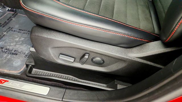 2022 Ford Edge ST-Line AWD w/ Panoramic Vista Roof - 23081814 - 10