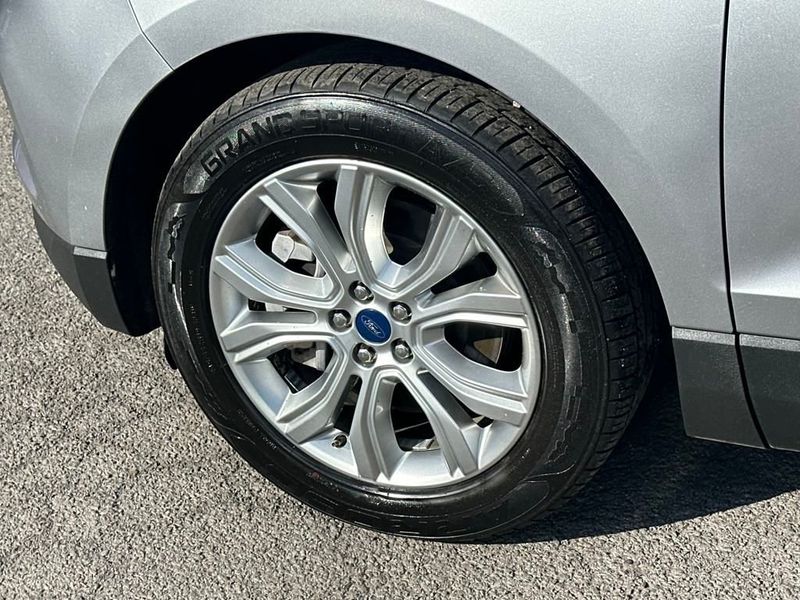 2022 Ford Edge Titanium AWD - 22922919 - 9