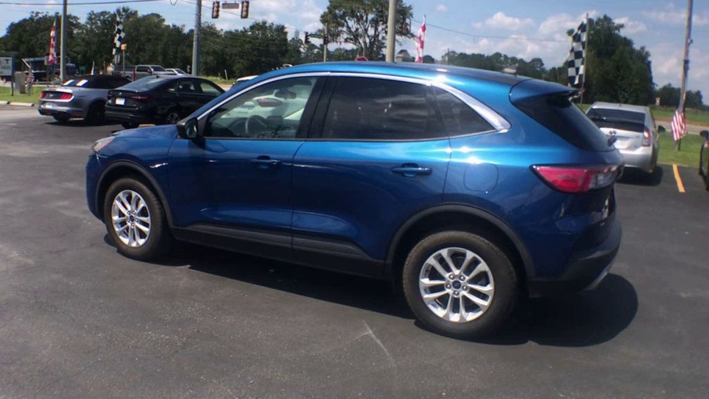 2022 Ford Escape SE photo 6