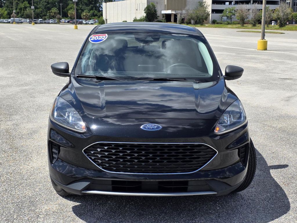 2022 Ford Escape SE Sport photo 2