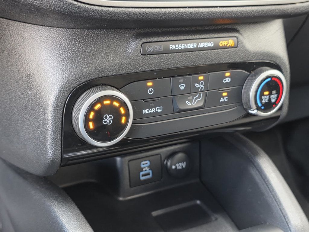 2022 Ford Escape SE Sport photo 19
