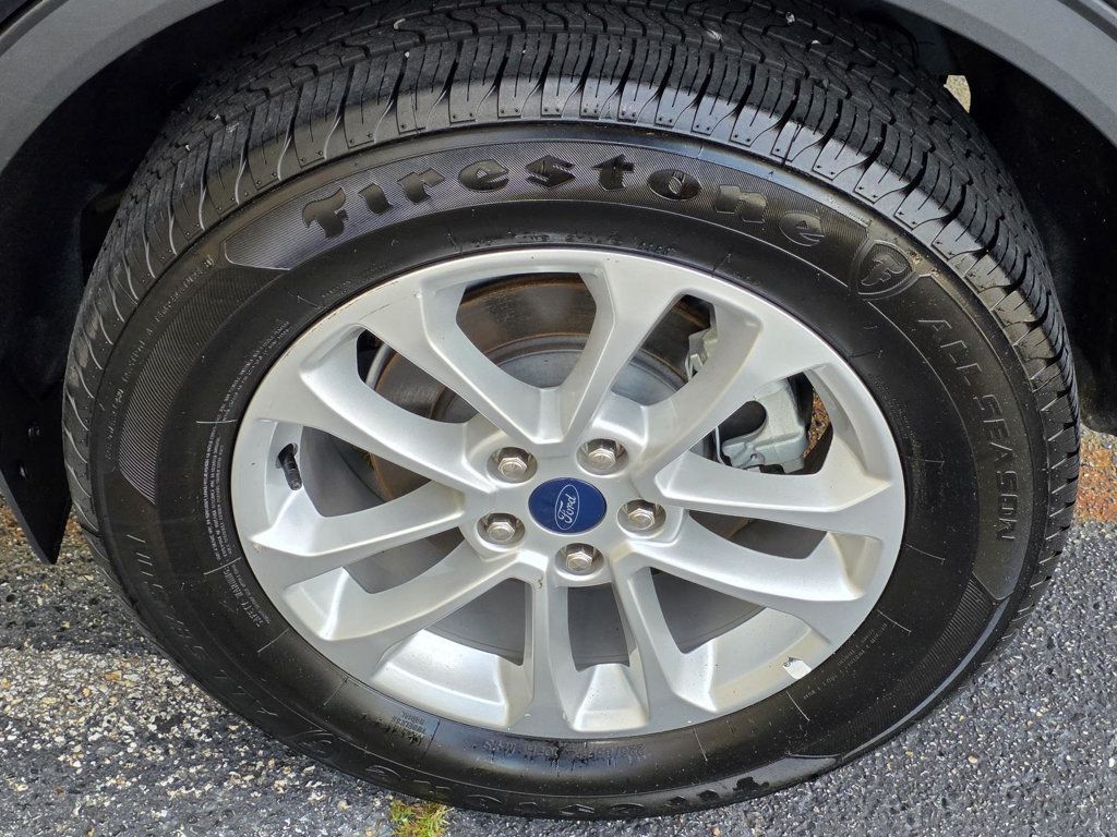 2022 Ford Escape SE Sport photo 30